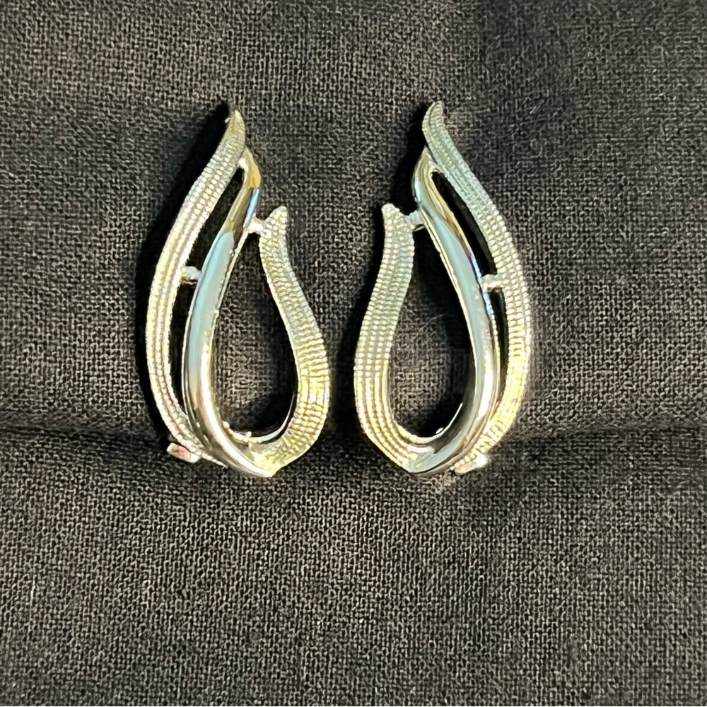 Vtg Sarah Coventry Earrings